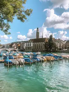 Zurich Chocolate Hunting Tour with a Local
