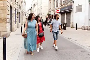 Food Tour in Chartrons Wine District | From Bordeaux